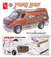 
              AMT Foxy Box 1975 Chevy Van Model Kit 1/25
            