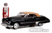 
              Greenlight Hobby Shop 1949 Buick Roadmaster + Gas Pump 1/64
            