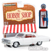 
              Greenlight Hobby Shop 1963 Chevy Bel Air 2dr Post + Gas Pump 1/64
            