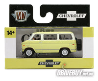 
              M2 Machines 1971 Chevy Beauville 10 Van 1/64
            