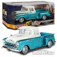 
              MotorMax Get Low 1957 Chevy Stepside Pickup Turquoise/White 1/24
            