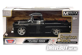 MotorMax 1958 Chevy Apache Fleetside Pickup in Black 1/24