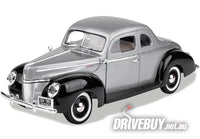 
              MotorMax 1940 Ford Deluxe Coupe 1/18
            