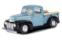 
              MotorMax 1942-1947 Ford Jailbar Pickup in Blue 1/24
            