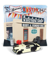 
              Johnny Lightning Barris Kustom Shop & 1949 Mercury Diorama 1/64
            